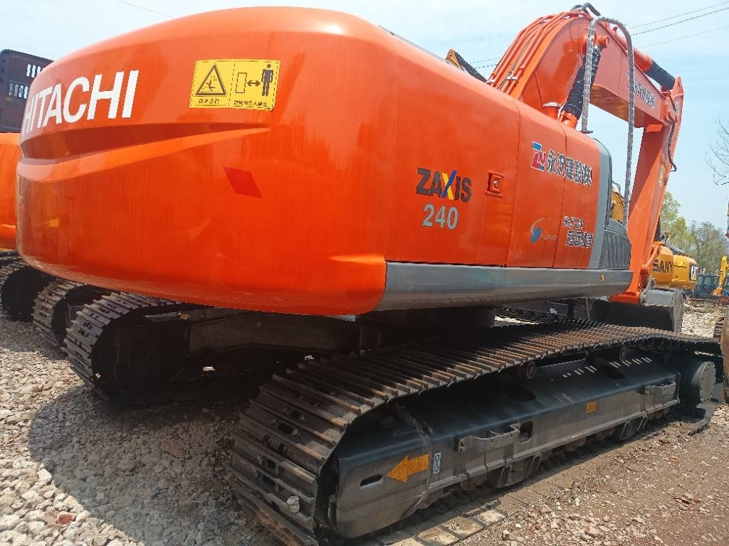 Hitachi zx240 - Верижен багер: снимка 2 Hitachi zx240 - Верижен багер: снимка 2