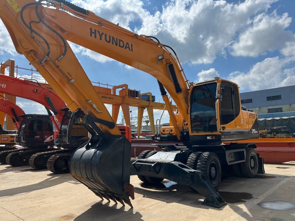 Hyundai R210W - Колесен багер: снимка 2 Hyundai R210W - Колесен багер: снимка 2