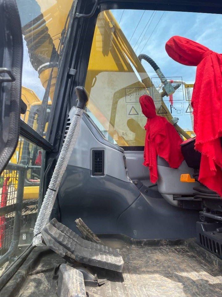 Komatsu PC 130 - Верижен багер: снимка 4 Komatsu PC 130 - Верижен багер: снимка 4