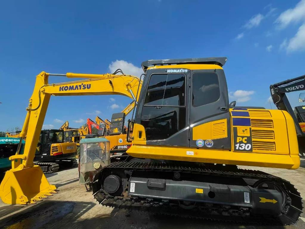 Komatsu PC 130 - Верижен багер: снимка 1 Komatsu PC 130 - Верижен багер: снимка 1