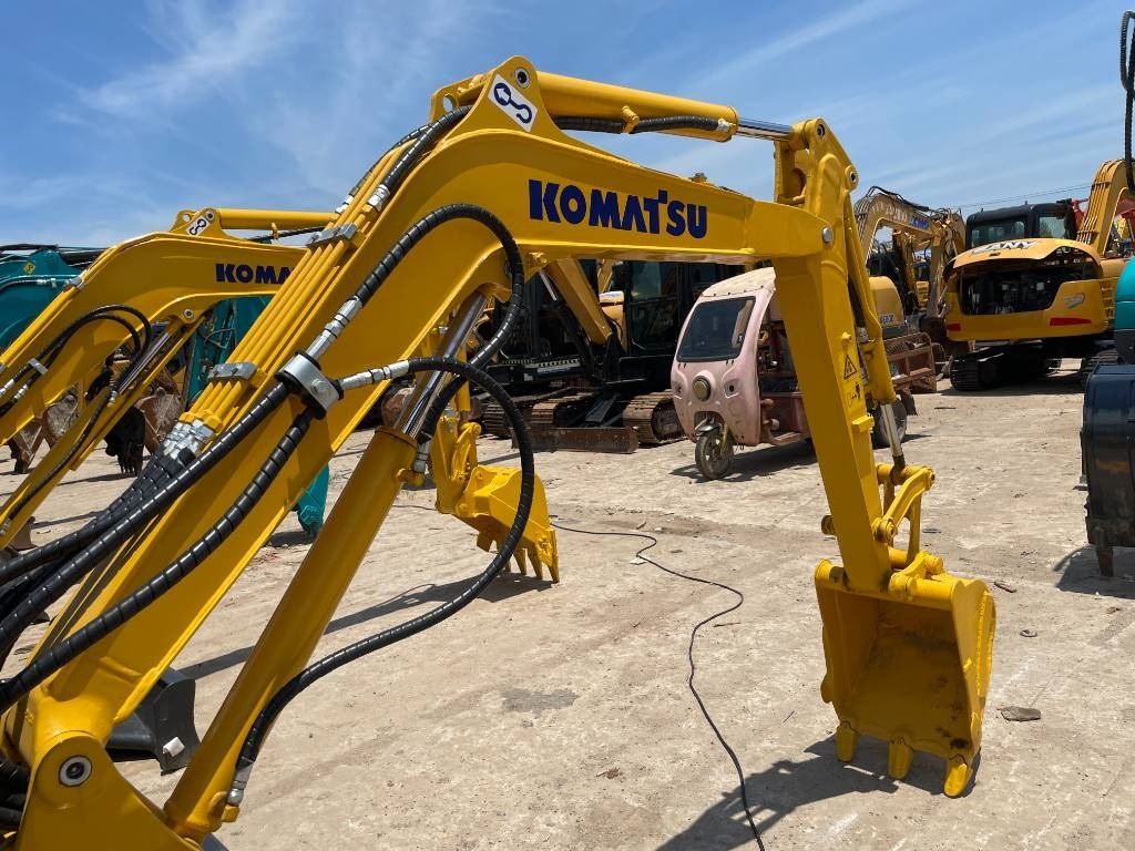 Komatsu PC 20 MR - Мини багер: снимка 4 Komatsu PC 20 MR - Мини багер: снимка 4