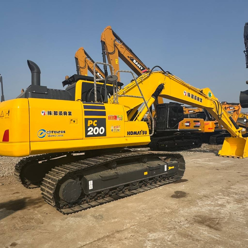 Komatsu PC 200-8 - Верижен багер: снимка 1 Komatsu PC 200-8 - Верижен багер: снимка 1