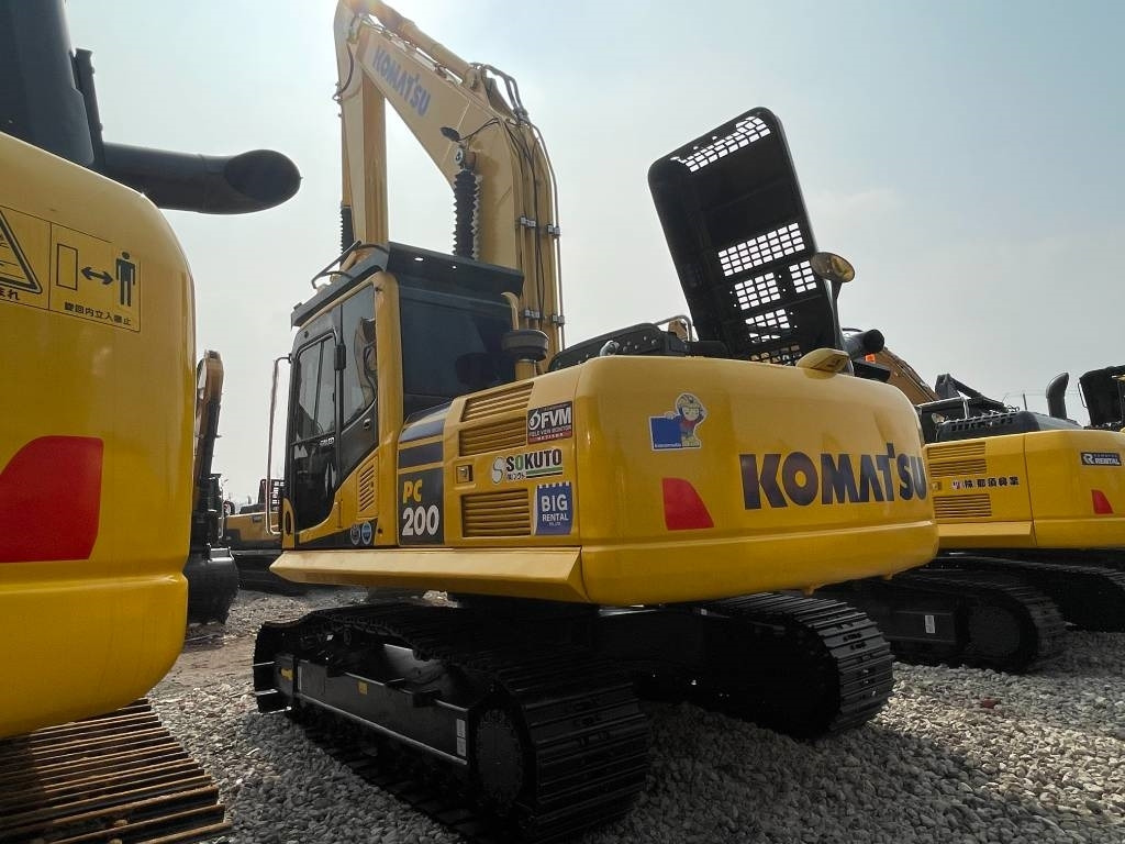 Komatsu PC 200 - Верижен багер: снимка 2 Komatsu PC 200 - Верижен багер: снимка 2