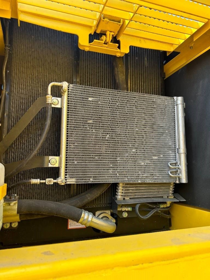 Komatsu PC 240 - Верижен багер: снимка 2 Komatsu PC 240 - Верижен багер: снимка 2