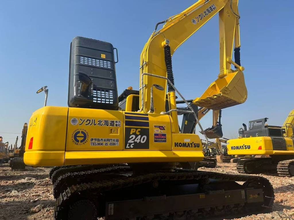 Komatsu PC 240 - Верижен багер: снимка 1 Komatsu PC 240 - Верижен багер: снимка 1