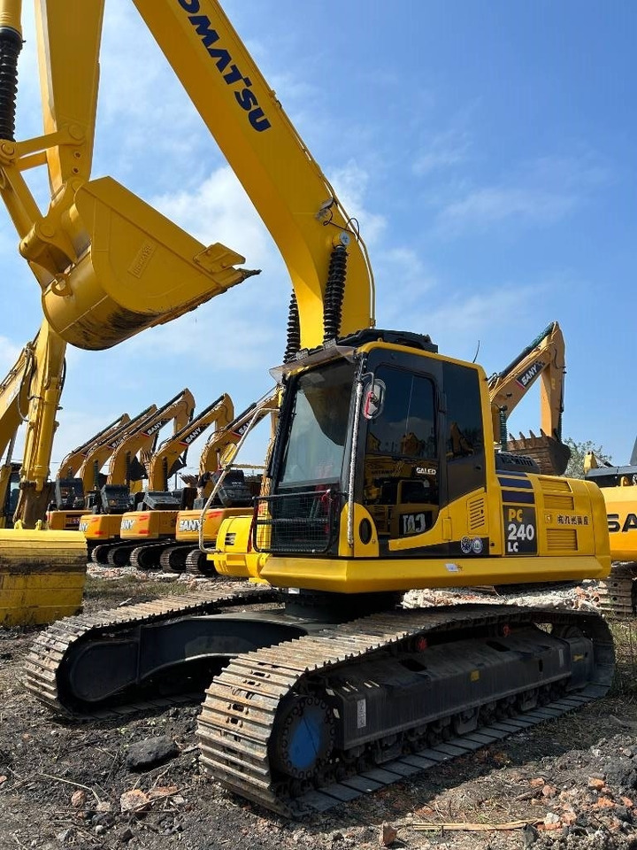 Komatsu PC 240 LC - Верижен багер: снимка 5 Komatsu PC 240 LC - Верижен багер: снимка 5