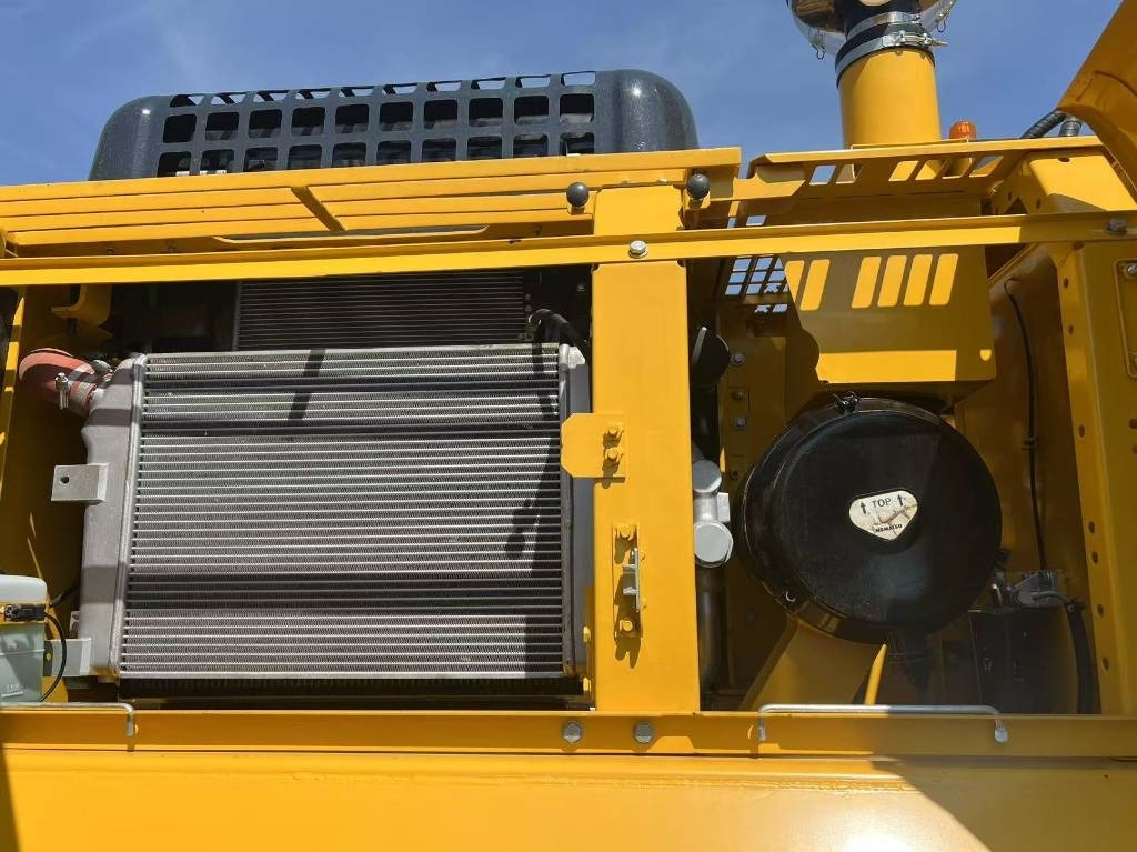 Komatsu PC 300 - Верижен багер: снимка 2 Komatsu PC 300 - Верижен багер: снимка 2