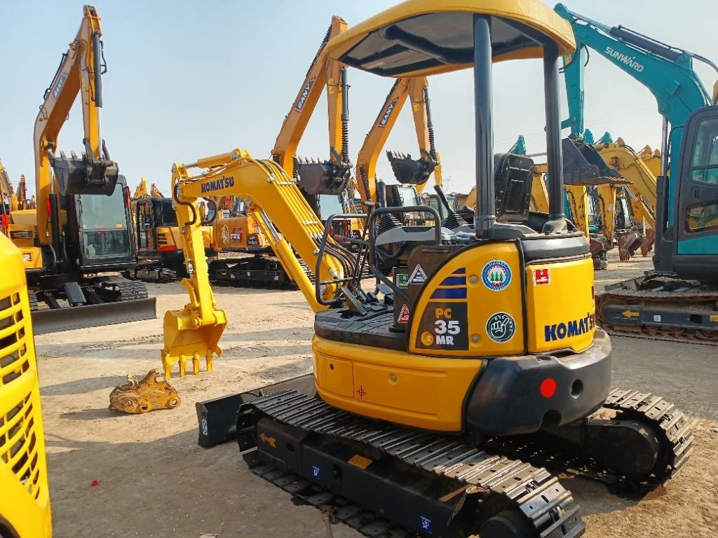 Komatsu PC 35 - Мини багер: снимка 3 Komatsu PC 35 - Мини багер: снимка 3