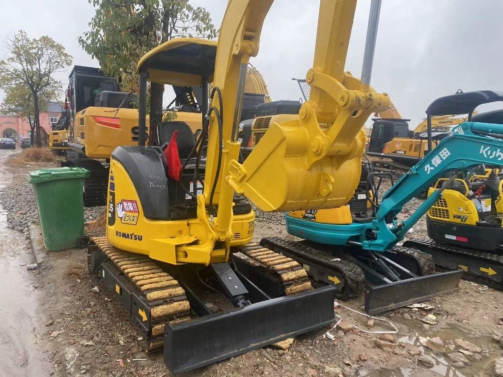 Komatsu PC 35 - Верижен багер: снимка 3 Komatsu PC 35 - Верижен багер: снимка 3