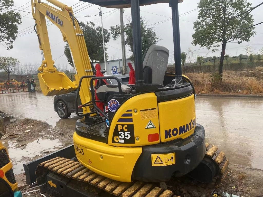 Komatsu PC 35 - Верижен багер: снимка 4 Komatsu PC 35 - Верижен багер: снимка 4