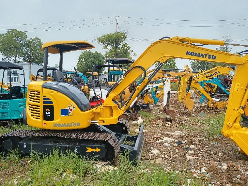 Komatsu PC 40 - Мини багер: снимка 4 Komatsu PC 40 - Мини багер: снимка 4