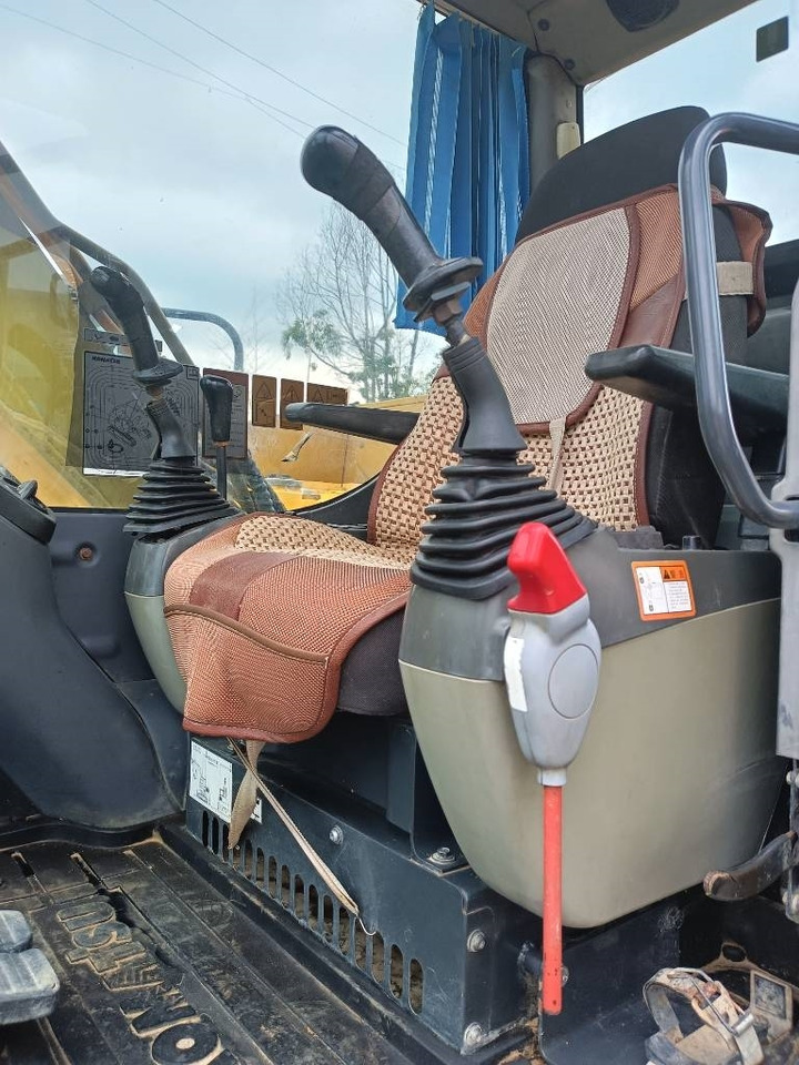 Komatsu PC 90 - Верижен багер: снимка 3 Komatsu PC 90 - Верижен багер: снимка 3