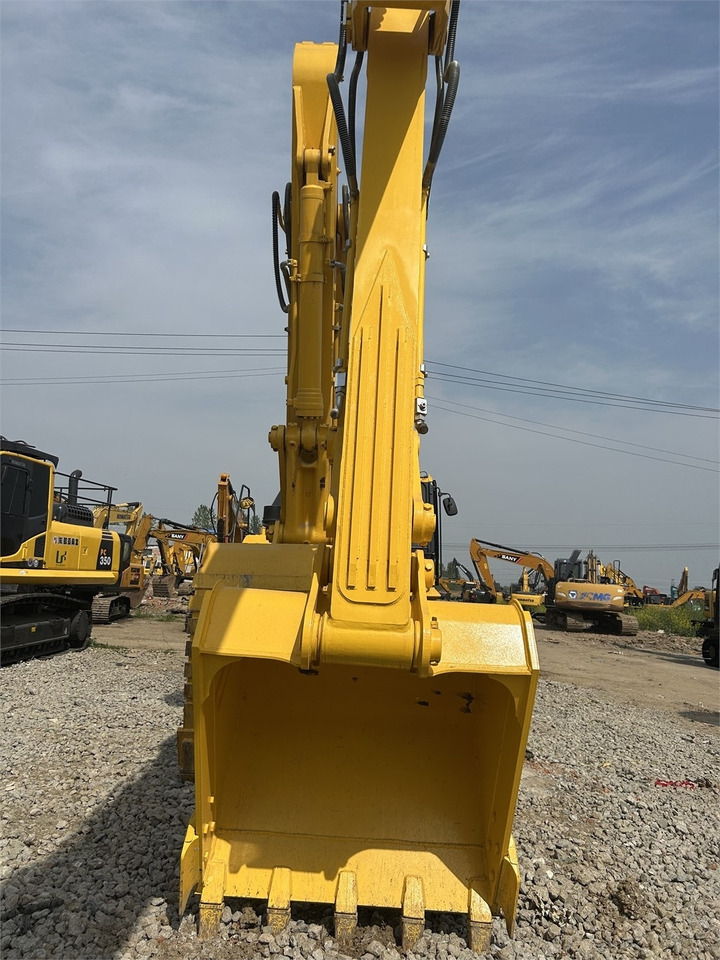Komatsu PC240 - Верижен багер: снимка 3 Komatsu PC240 - Верижен багер: снимка 3
