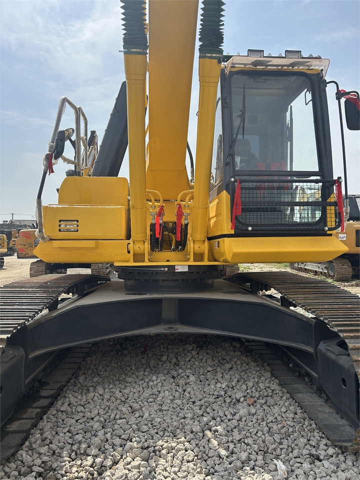 Komatsu PC240 - Верижен багер: снимка 4 Komatsu PC240 - Верижен багер: снимка 4