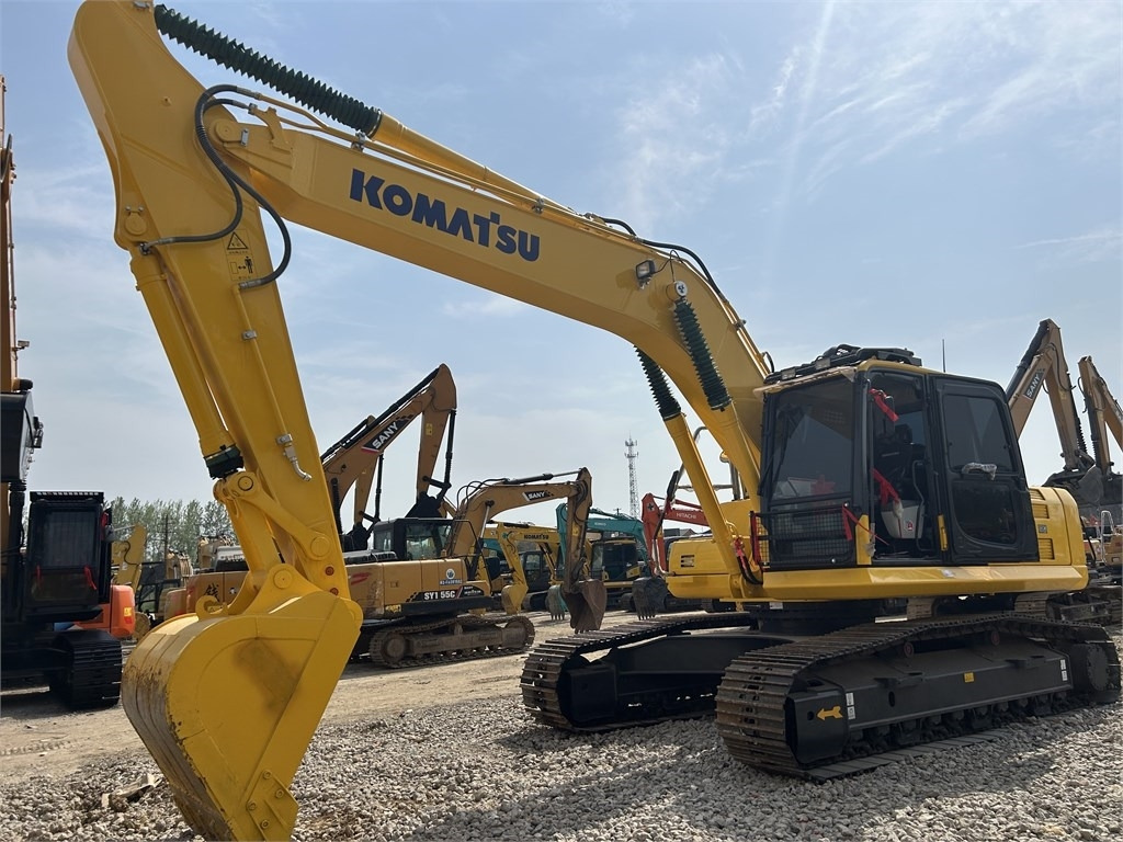 Komatsu PC240 - Верижен багер: снимка 1 Komatsu PC240 - Верижен багер: снимка 1