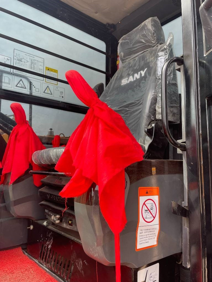 Sany SY 95 C - Мини багер: снимка 3 Sany SY 95 C - Мини багер: снимка 3