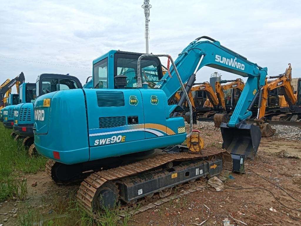 Sunward SWE 90 - Мини багер: снимка 1 Sunward SWE 90 - Мини багер: снимка 1