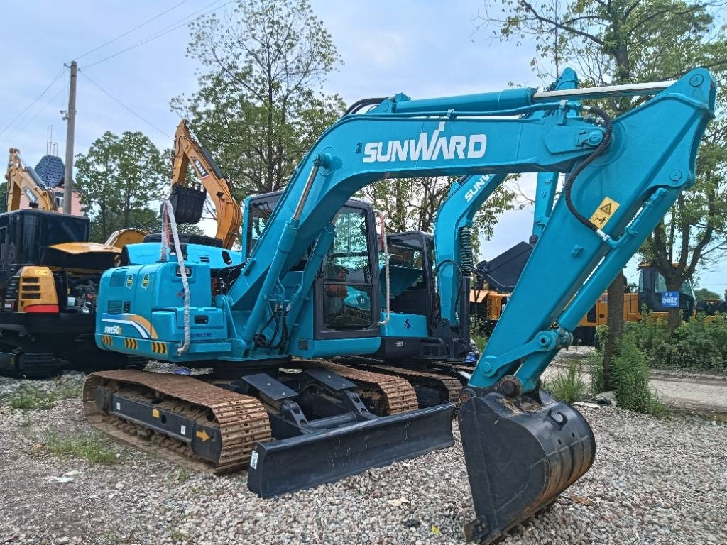 Мини багер Sunward SWE 90: снимка 7
