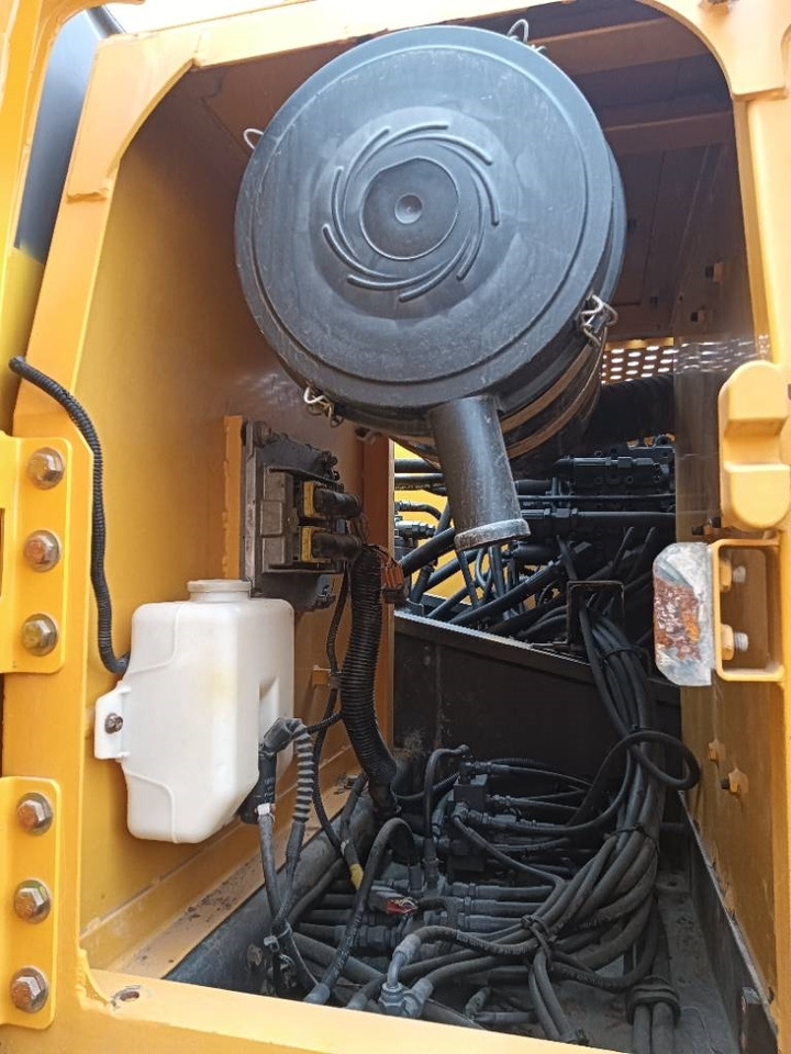 Volvo EC 210 B LC - Верижен багер: снимка 5 Volvo EC 210 B LC - Верижен багер: снимка 5