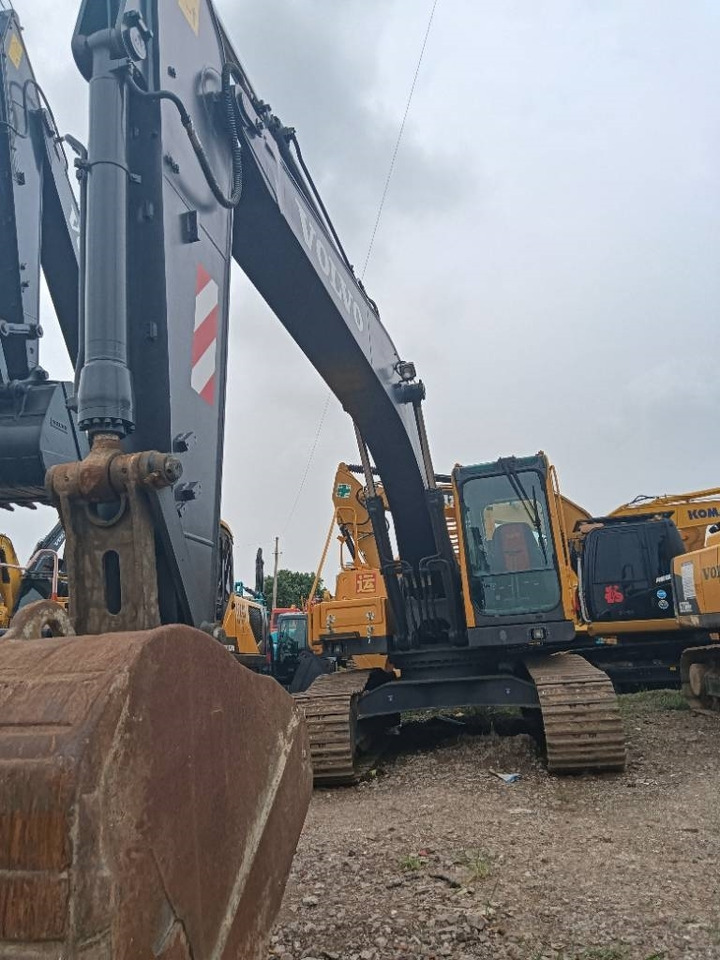 Нови Верижен багер Volvo EC 210: снимка 9