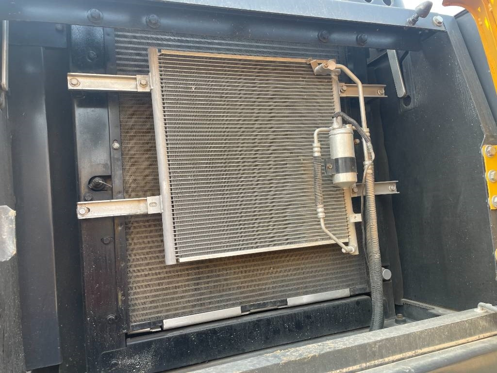 Volvo EC 210 - Верижен багер: снимка 4 Volvo EC 210 - Верижен багер: снимка 4