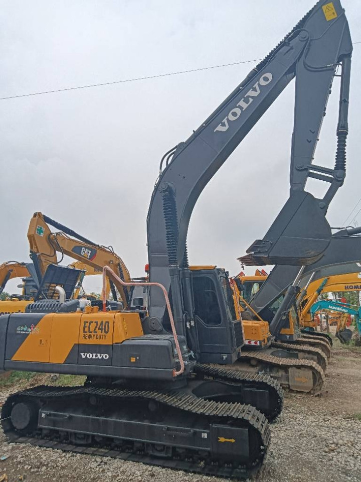 Volvo EC 240 - Верижен багер: снимка 1 Volvo EC 240 - Верижен багер: снимка 1