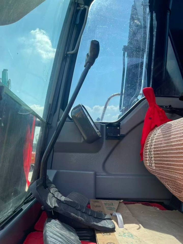 Volvo EC 240 - Верижен багер: снимка 5 Volvo EC 240 - Верижен багер: снимка 5