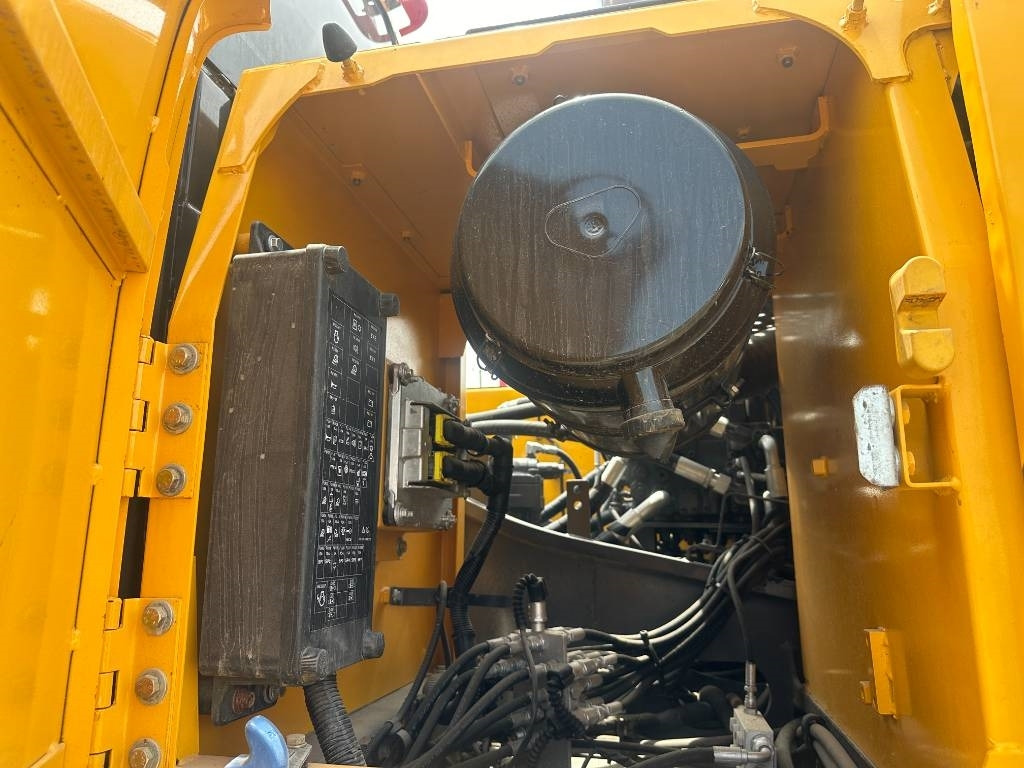 Volvo EC 250 D - Верижен багер: снимка 3 Volvo EC 250 D - Верижен багер: снимка 3