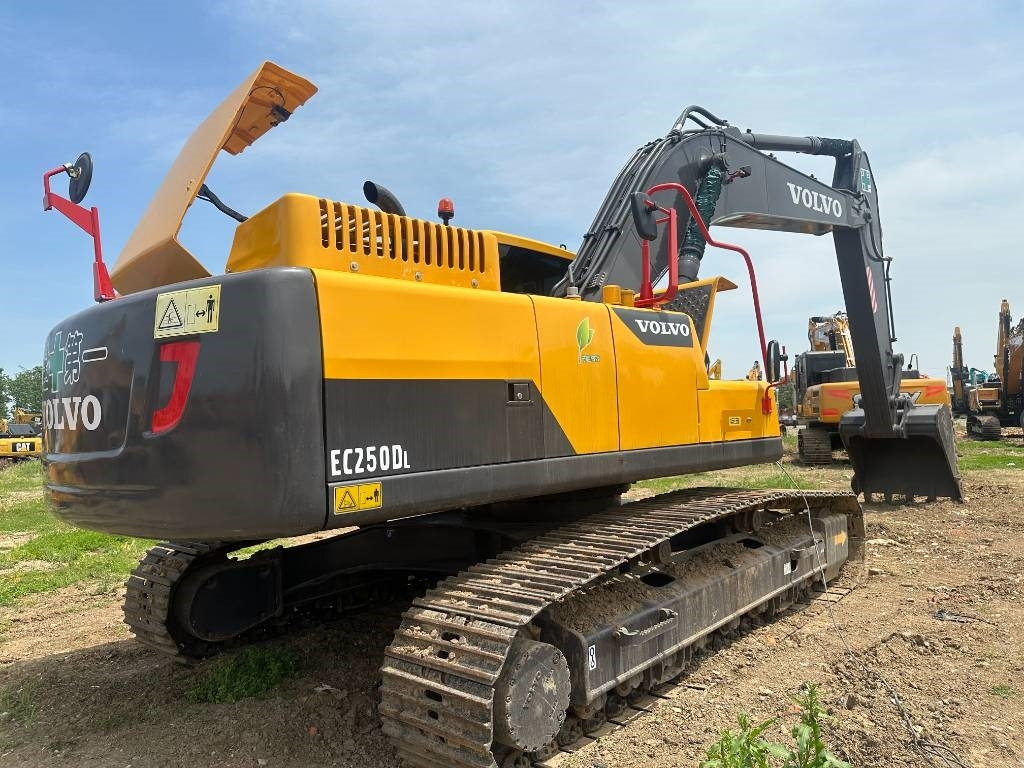 Volvo EC 250 D - Верижен багер: снимка 1 Volvo EC 250 D - Верижен багер: снимка 1