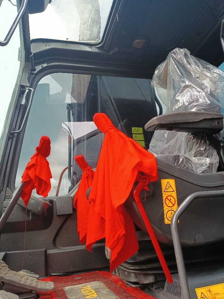 Volvo EC 290 - Верижен багер: снимка 3 Volvo EC 290 - Верижен багер: снимка 3