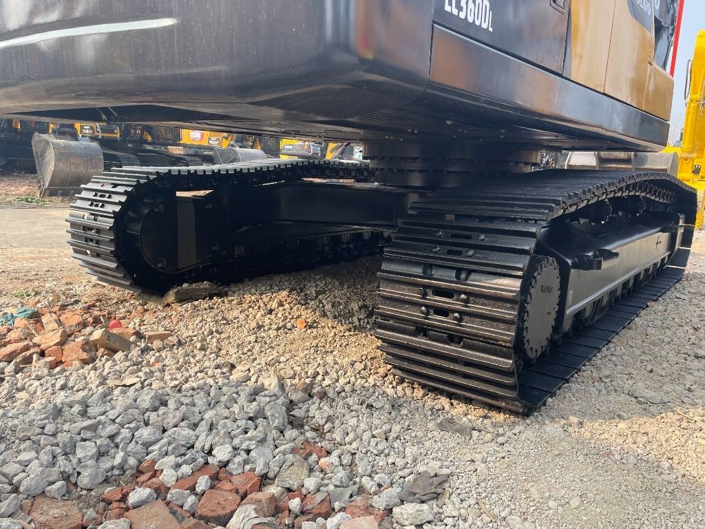 Лизинг на Volvo EC 360  Volvo EC 360: снимка 6