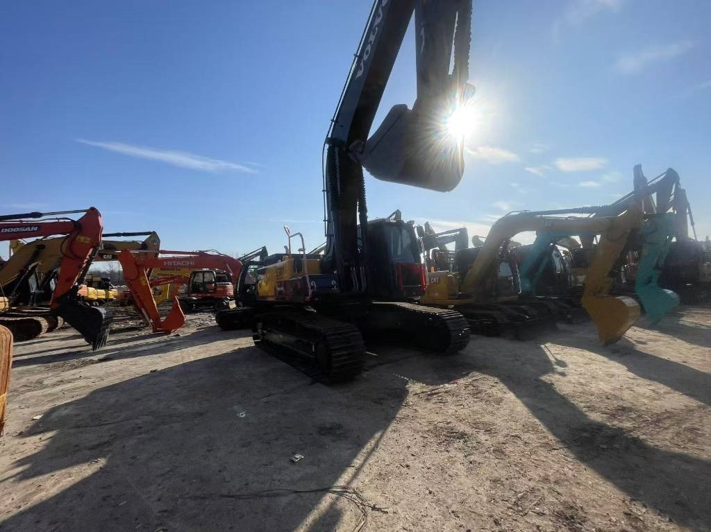 Volvo EC300  - Верижен багер: снимка 3 Volvo EC300  - Верижен багер: снимка 3