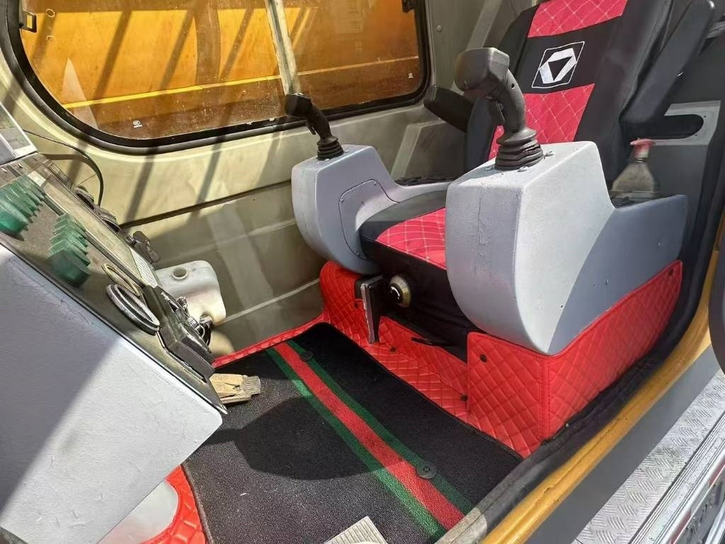 Кран за всякакви терени XCMG 130K: снимка 8