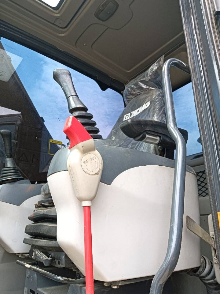 XCMG XE 215 DA - Верижен багер: снимка 2 XCMG XE 215 DA - Верижен багер: снимка 2