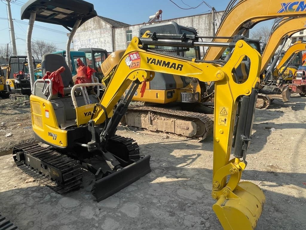 Yanmar Vio 17 - Мини багер: снимка 3 Yanmar Vio 17 - Мини багер: снимка 3