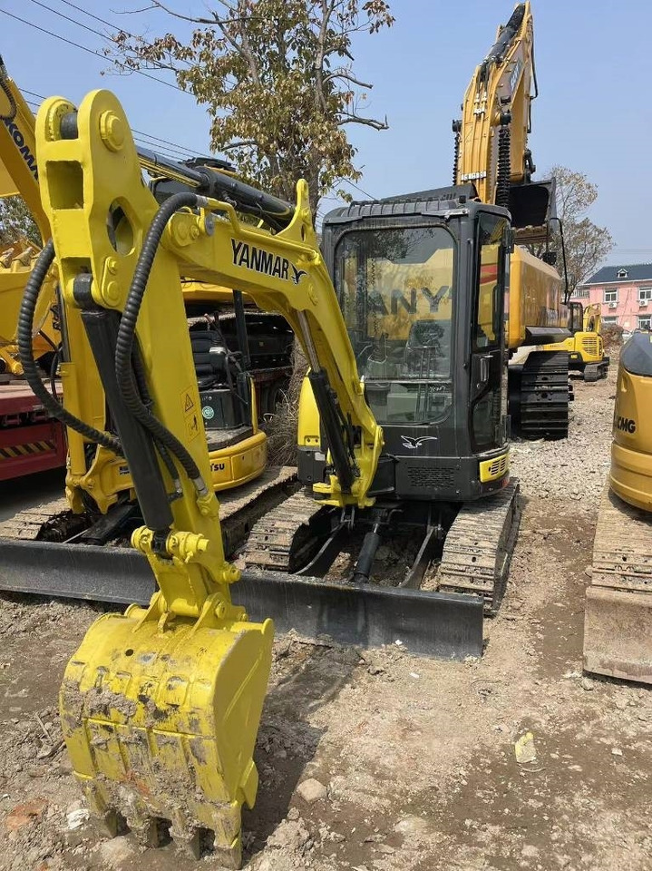 Yanmar Vio 35 - Мини багер: снимка 5 Yanmar Vio 35 - Мини багер: снимка 5