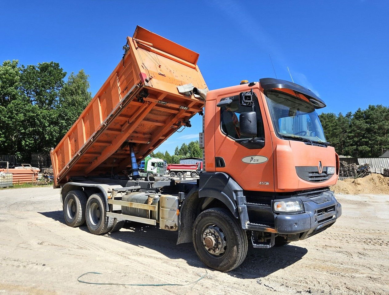 Renault Kerax 450 - Самосвал камион: снимка 3 Renault Kerax 450 - Самосвал камион: снимка 3