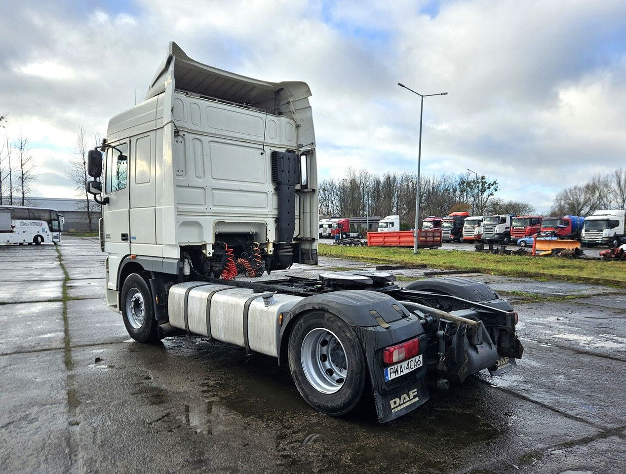 DAF XF 105.460 Space Cab - Влекач: снимка 4 DAF XF 105.460 Space Cab - Влекач: снимка 4
