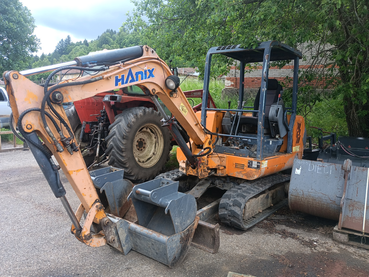 Hanix H26B - Мини багер: снимка 3 Hanix H26B - Мини багер: снимка 3