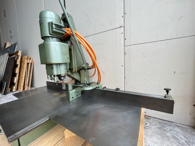 Hang Papierbohrermaschine 136 D - Печатарско оборудване: снимка 3 Hang Papierbohrermaschine 136 D - Печатарско оборудване: снимка 3