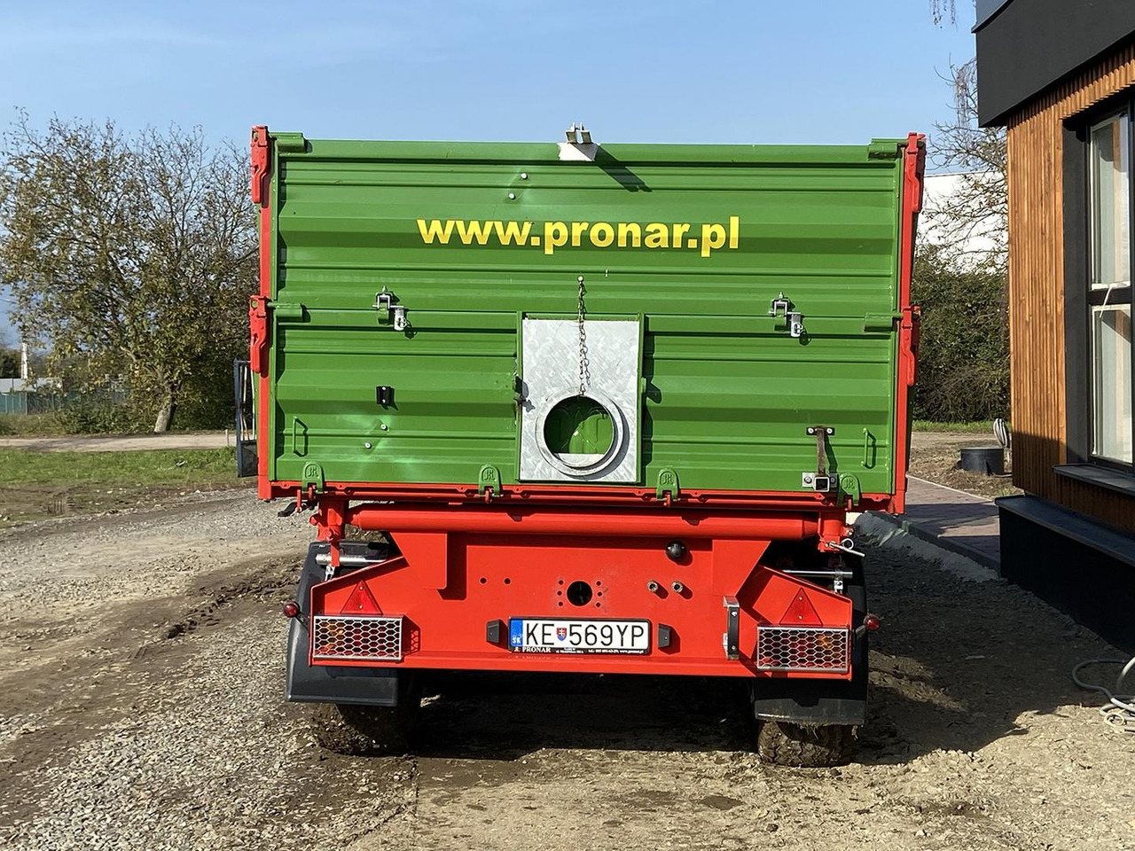 Pronar T, Traktorový náves + šnek, 663/4 - Селскостопанско ремарке самосвал: снимка 4 Pronar T, Traktorový náves + šnek, 663/4 - Селскостопанско ремарке самосвал: снимка 4