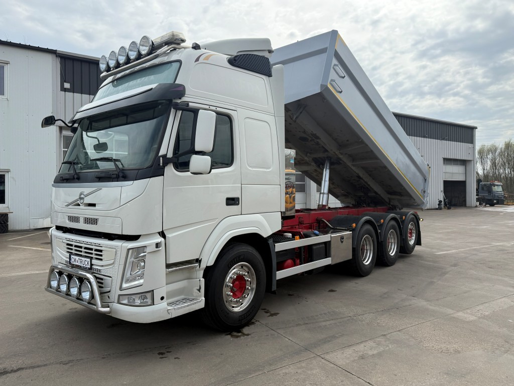 VOLVO FM 500, 2015, 8x4 tridem, S1 - Самосвал камион: снимка 3 VOLVO FM 500, 2015, 8x4 tridem, S1 - Самосвал камион: снимка 3