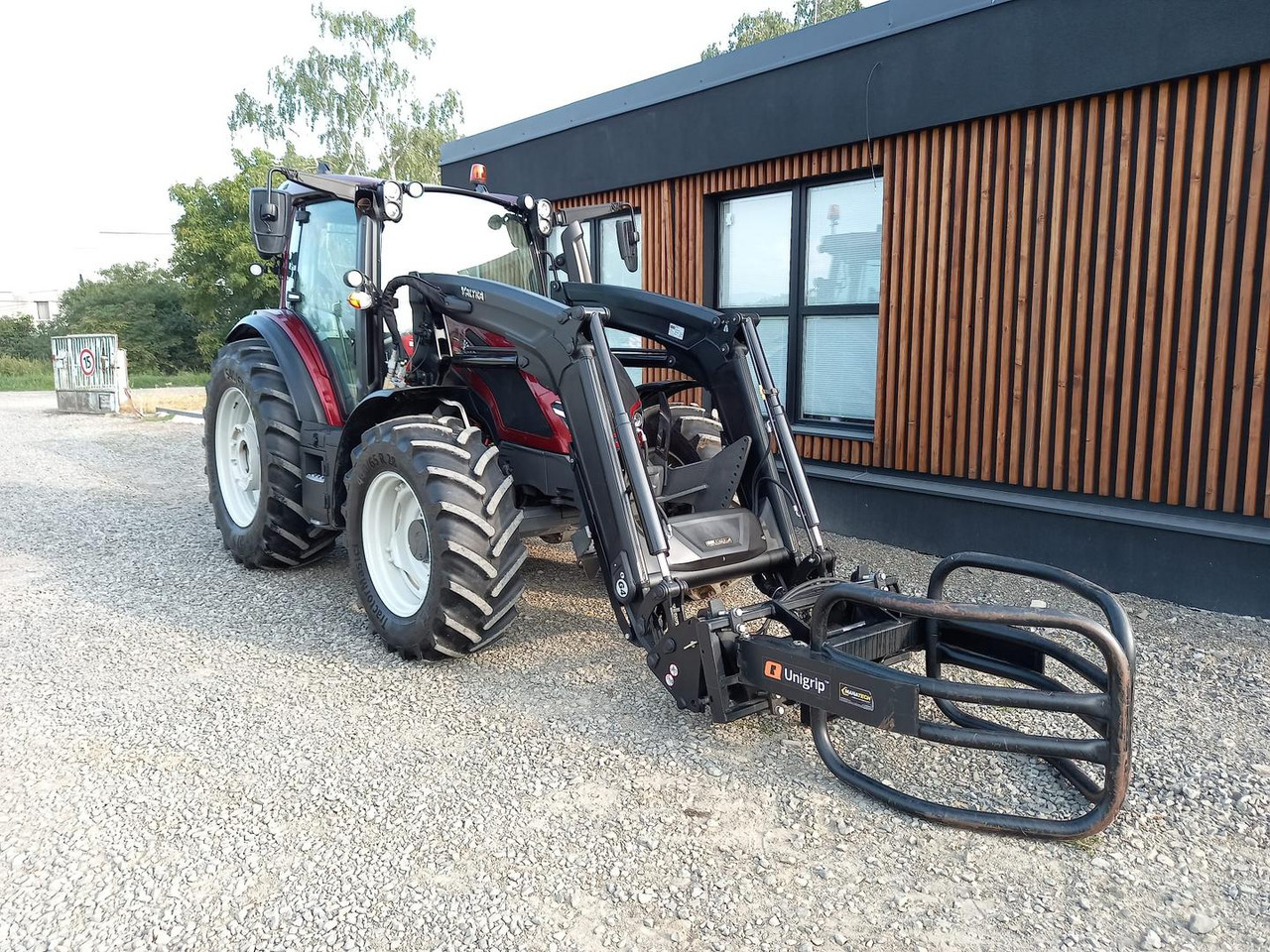 Valtra G, Agco power MBTN - D5, 115 A - Трактор: снимка 3 Valtra G, Agco power MBTN - D5, 115 A - Трактор: снимка 3