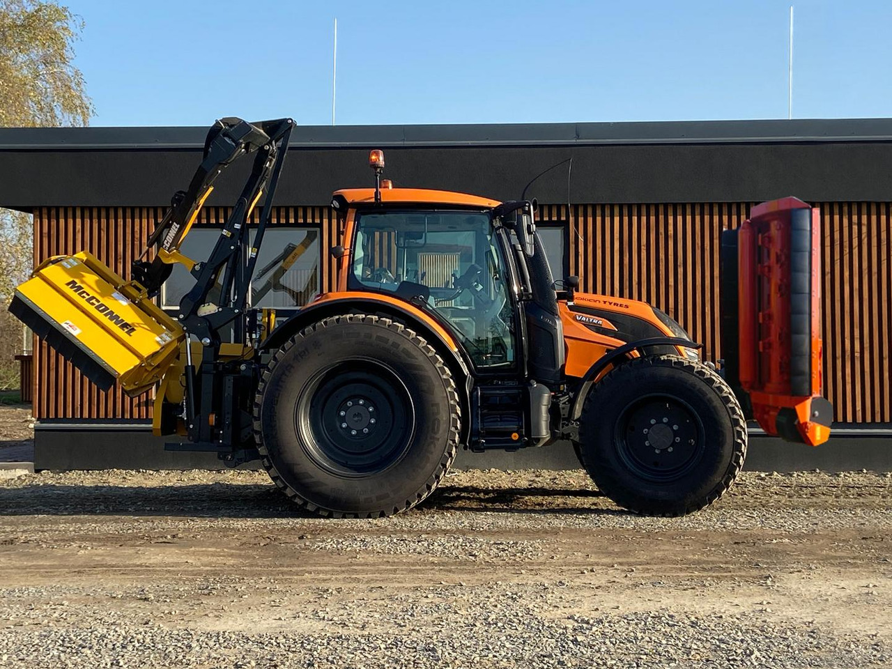 Valtra N, 49 AWI, 134 - Трактор: снимка 2 Valtra N, 49 AWI, 134 - Трактор: снимка 2