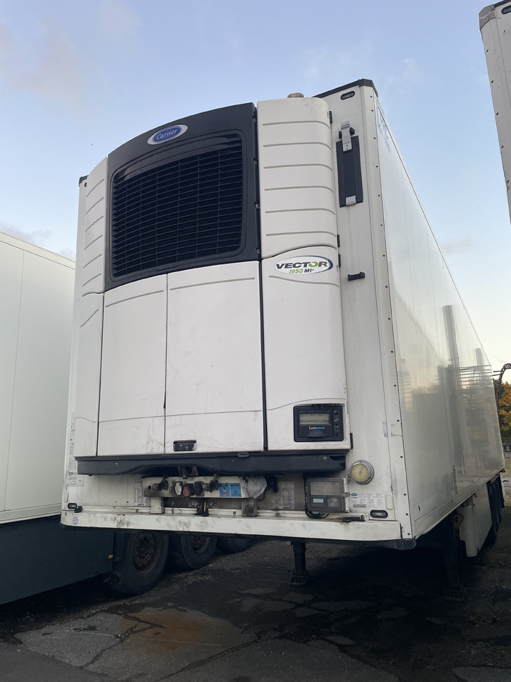 SCHMITZ SKO24 with meat hooks and 2 zone freezer - Рефрижератор полуремарке: снимка 2 SCHMITZ SKO24 with meat hooks and 2 zone freezer - Рефрижератор полуремарке: снимка 2