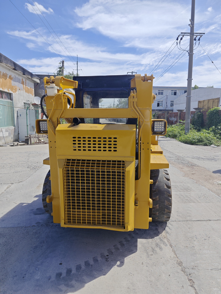 CATERPILLAR 226C - Мини челен товарач: снимка 3 CATERPILLAR 226C - Мини челен товарач: снимка 3