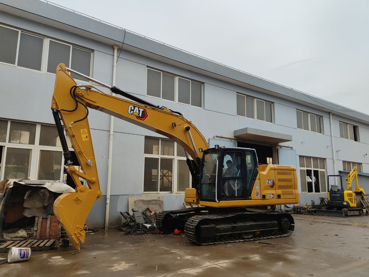 CATERPILLAR 320GC 320 used excavator - Верижен багер: снимка 4 CATERPILLAR 320GC 320 used excavator - Верижен багер: снимка 4