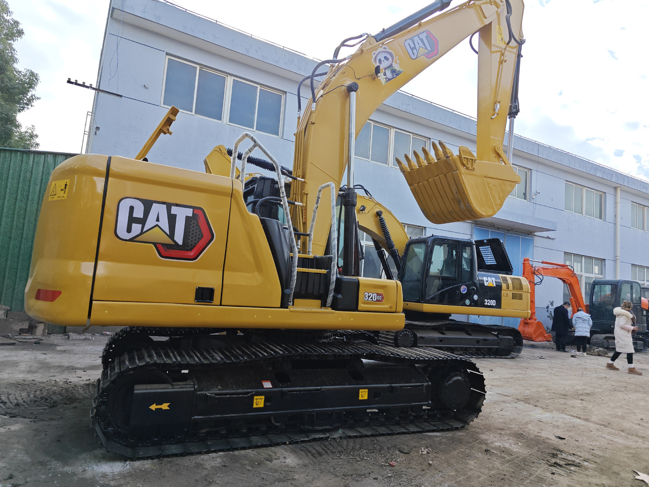 CATERPILLAR 320GC - Верижен багер: снимка 2 CATERPILLAR 320GC - Верижен багер: снимка 2