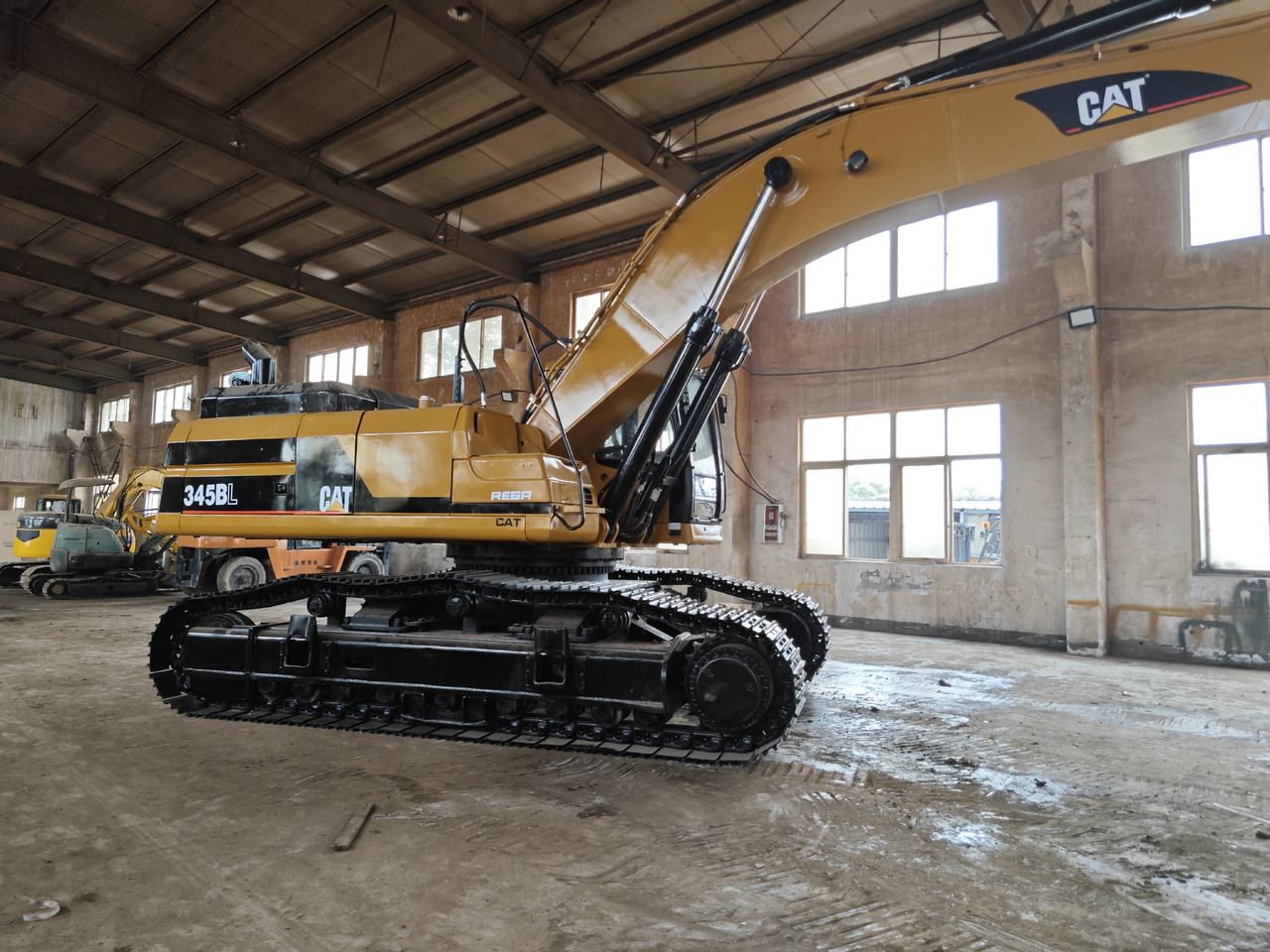 CATERPILLAR 345B Used 45ton excavator - Верижен багер: снимка 3 CATERPILLAR 345B Used 45ton excavator - Верижен багер: снимка 3