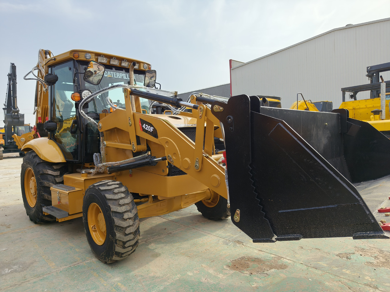 CATERPILLAR 420F Backhoe Loader - Багер-товарач: снимка 1 CATERPILLAR 420F Backhoe Loader - Багер-товарач: снимка 1